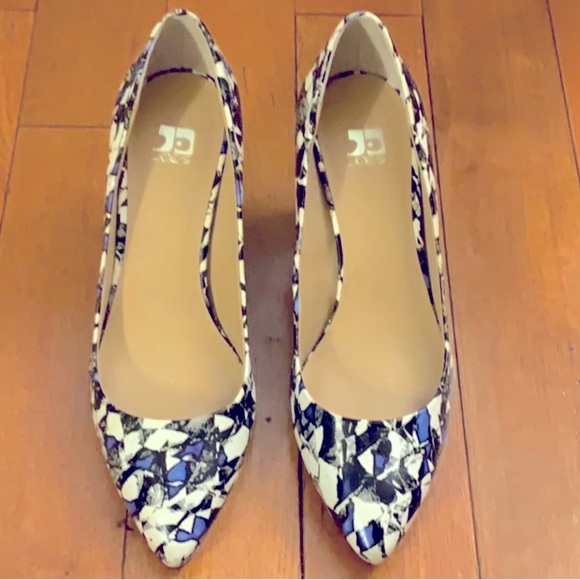 Joe’s Jeans Black White Blue Abstract Pattern size 7 1/2 Heels - Picture 1 of 6